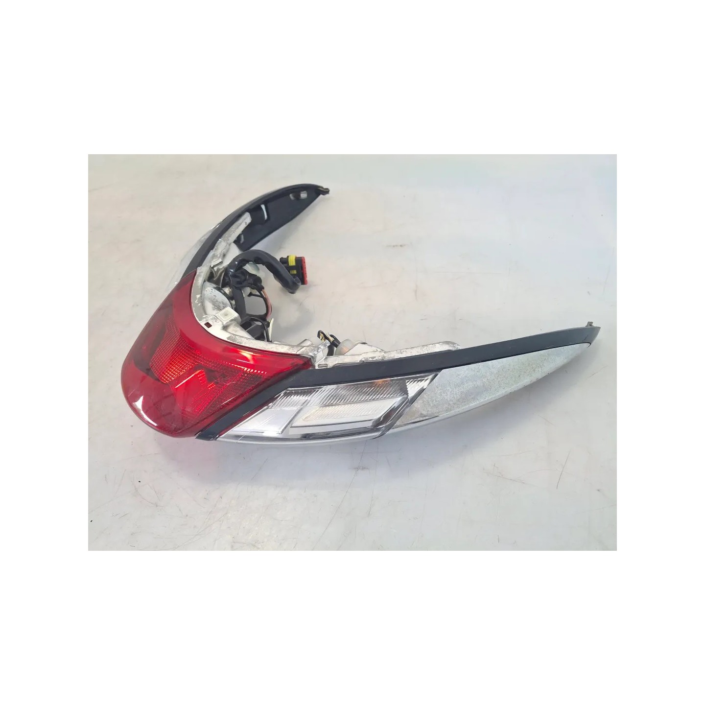 Fanale posteriore Piaggio Liberty 150 3V i.e. (E3/E4) (16-21) Liberty S 150 I-get ABS 3V i.e. (E4) 