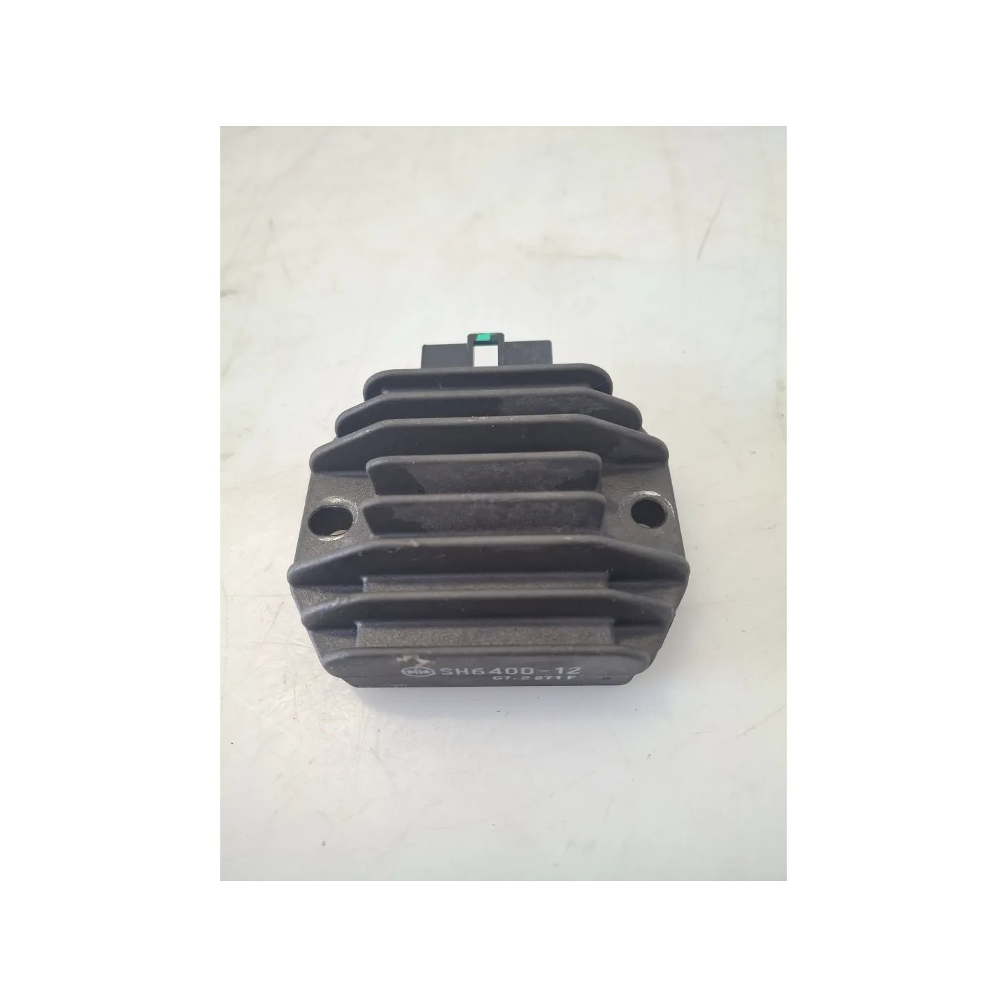 Regolatore tensione Piaggio Liberty 150 3V i.e. (E3/E4) (16-21) Liberty S 150 I-get ABS 3V i.e. (E4) 