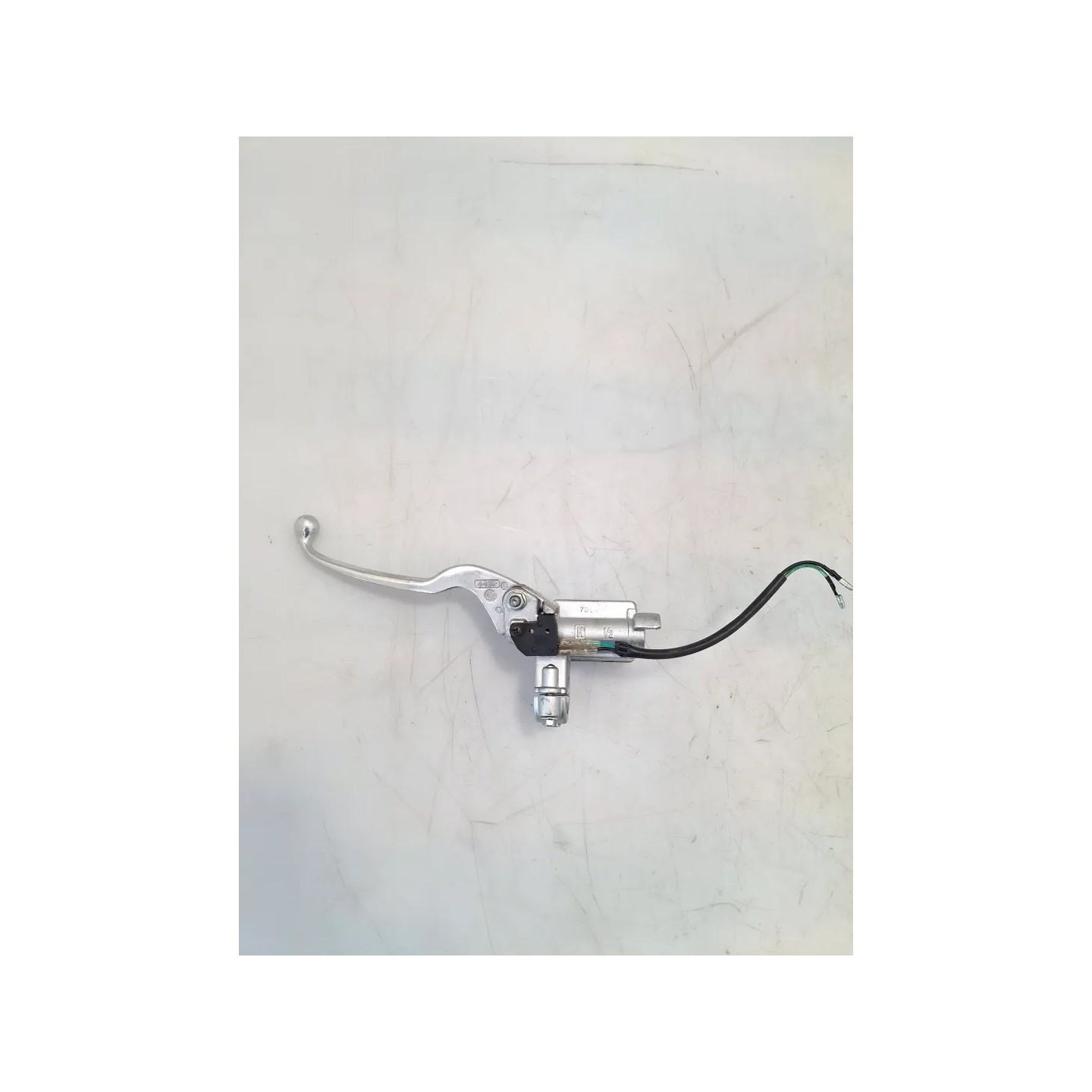 Pompa con serbatoio liquido freni anteriore con leva Kymco Agility 50 R16+ 2T (E2) Agility 50 R16+ 2T 