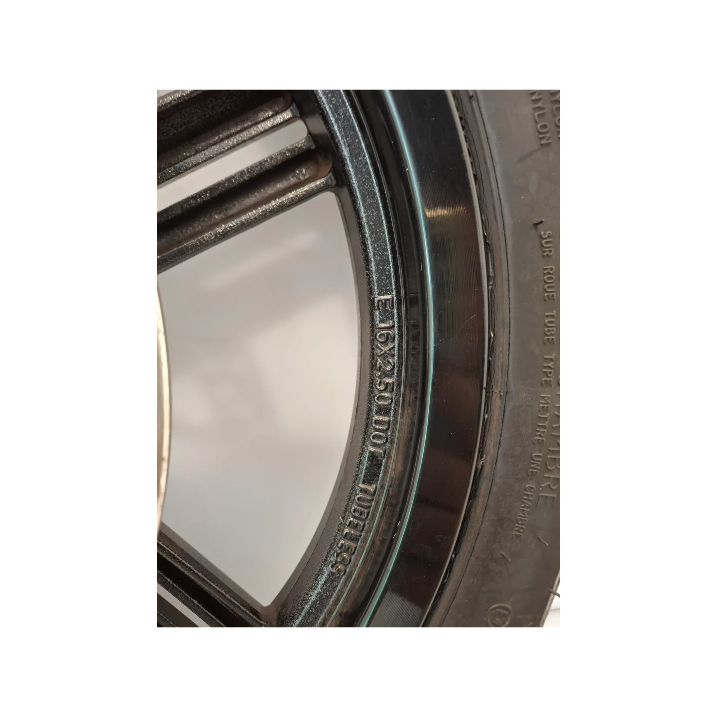 Cerchio ruota anteriore Kymco Agility 50 R16+ 2T (E2) Agility 50 R16+ 2T 