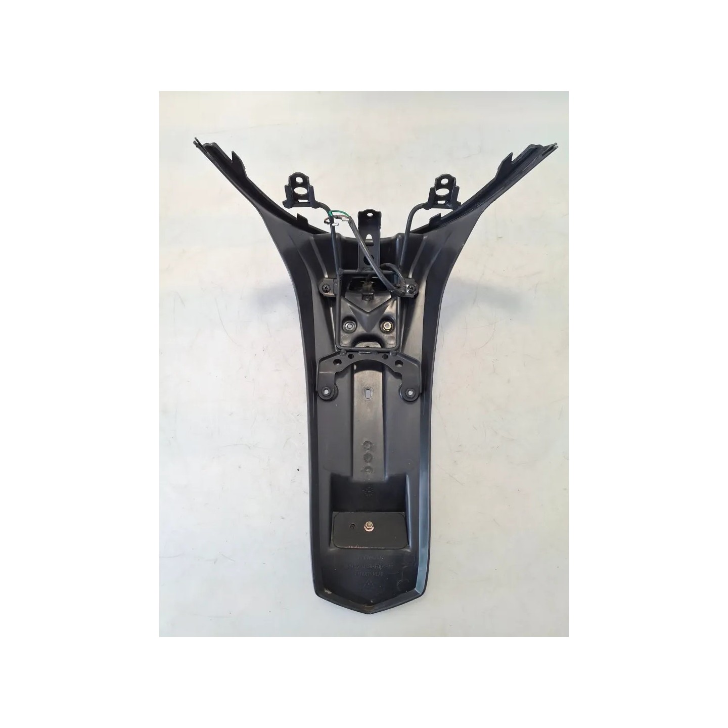 Parafango posteriore con portatarga Kymco Agility 50 R16+ 2T (E2) Agility 50 R16+ 2T 