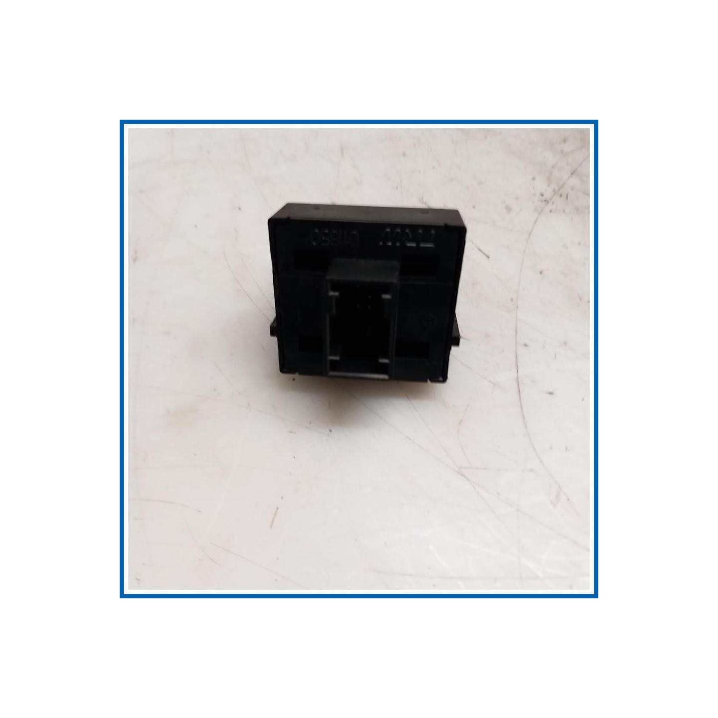 Interruttore alzacristalli ant. sx. FIAT Punto Evo