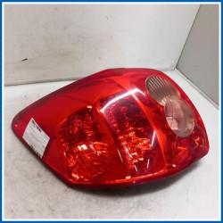 Fanale post. sx. TOYOTA Auris I