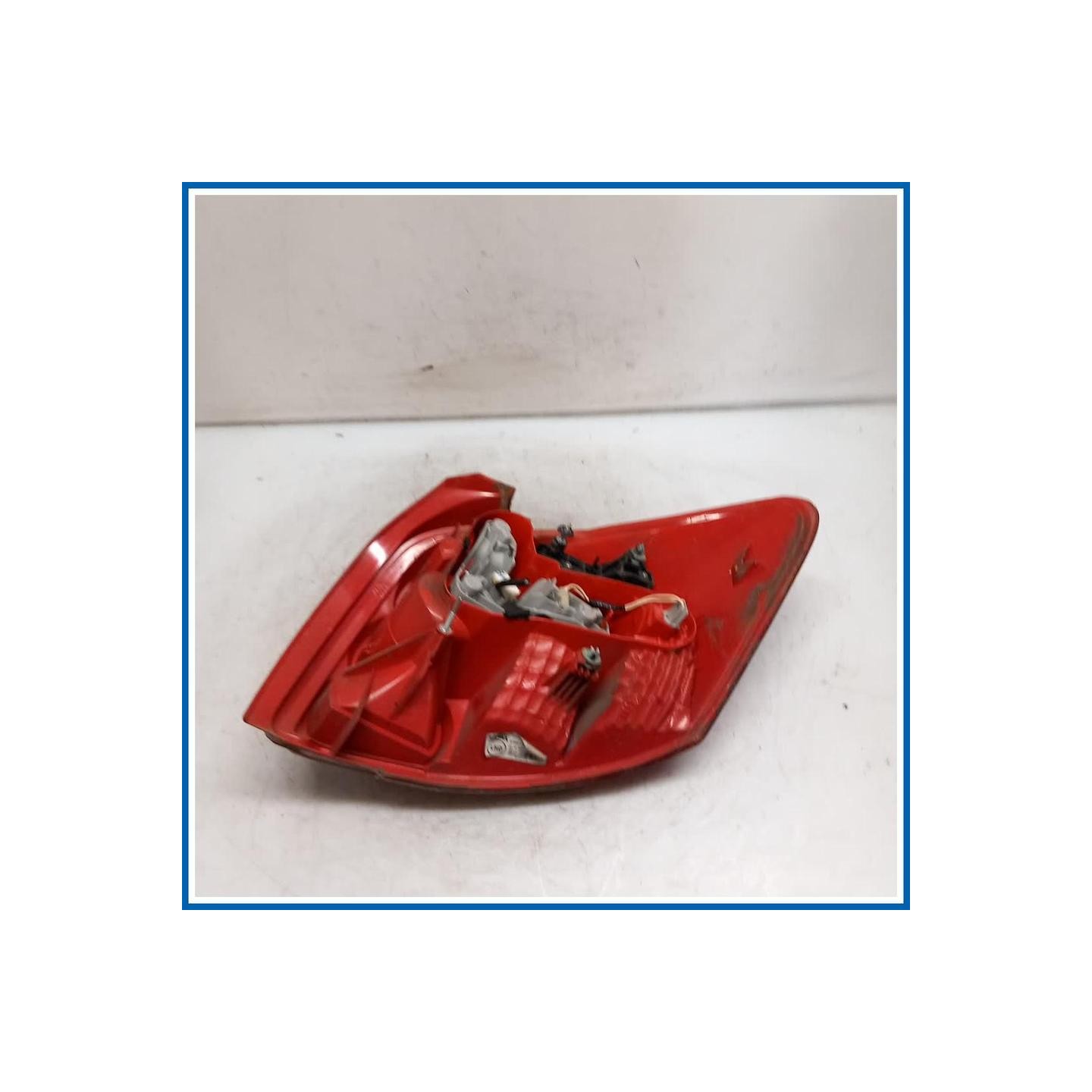 Fanale post. sx. TOYOTA Auris I