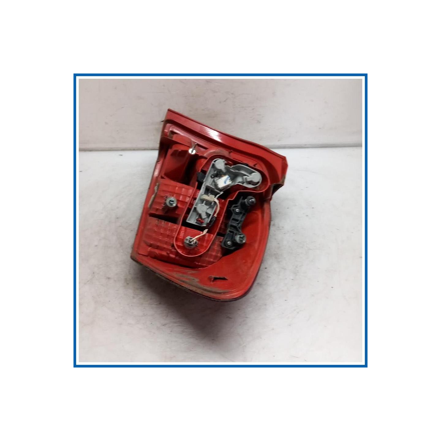 Fanale post. sx. TOYOTA Auris I