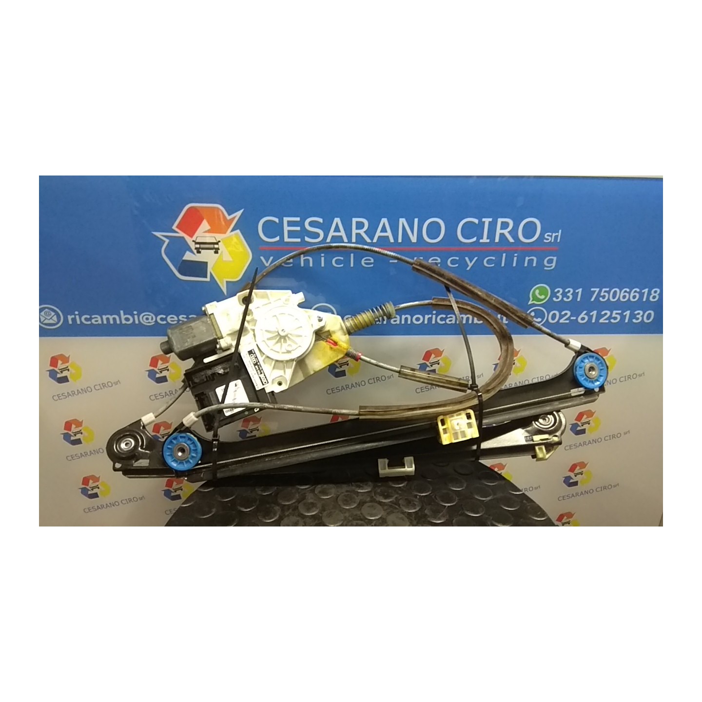 ALZACRISTALLO ELETTR. PORTA ANT. DX. 002 AUDI A3 (8P) (04/03-06/10) BKC 8P3837462C