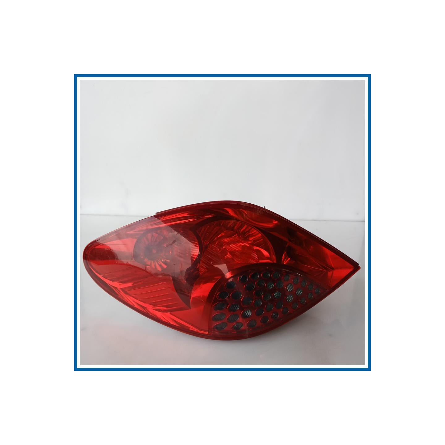Fanale post. sx. PEUGEOT 207 (04/06>06/09
