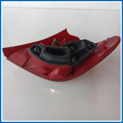 Fanale post. sx. PEUGEOT 207 (04/06>06/09