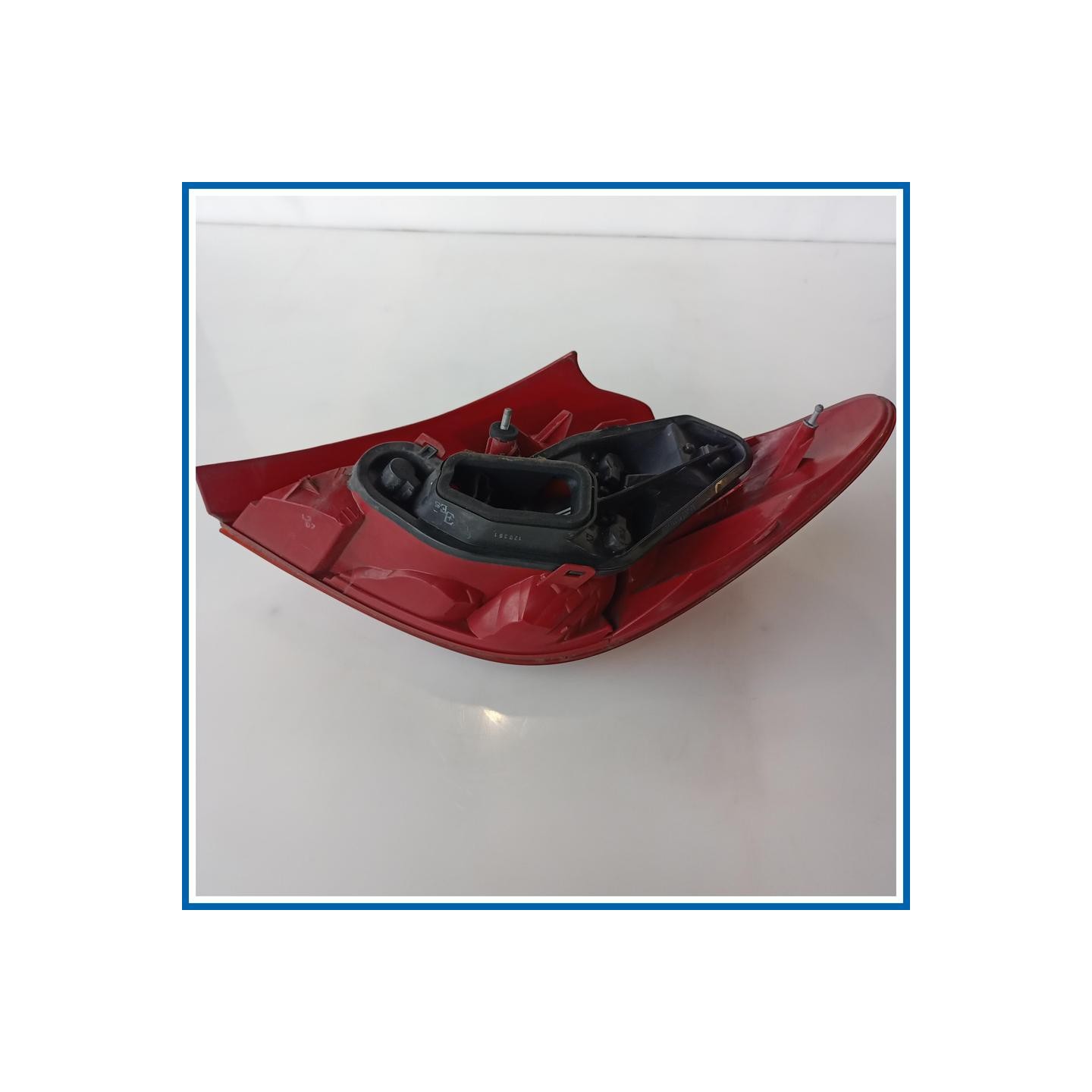 Fanale post. sx. PEUGEOT 207 (04/06>06/09