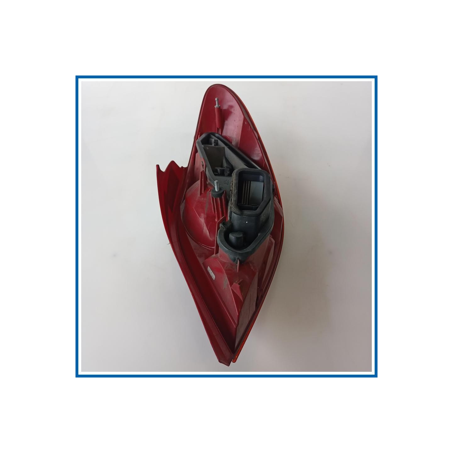 Fanale post. sx. PEUGEOT 207 (04/06>06/09