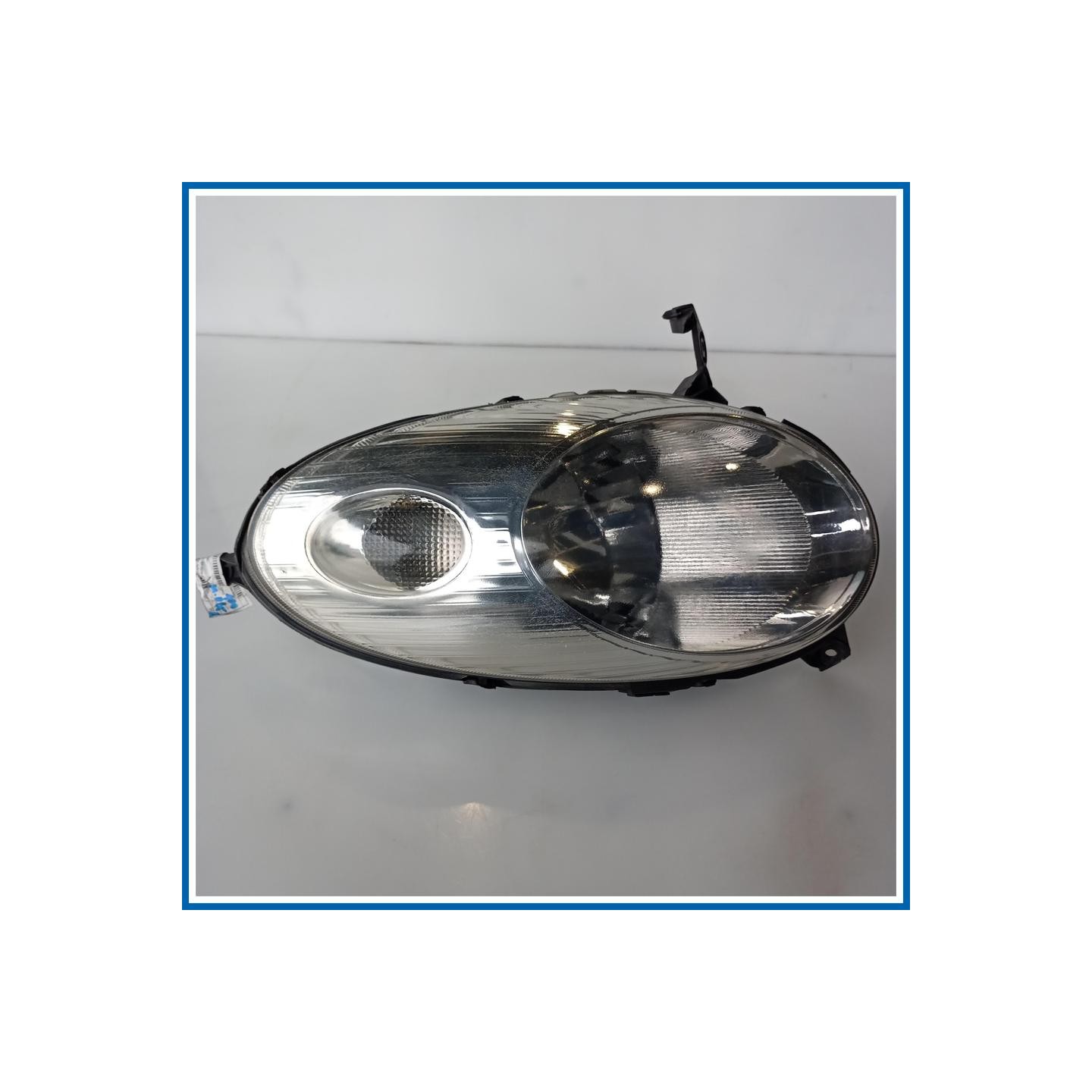Proiettore ant. sx. NISSAN Micra III