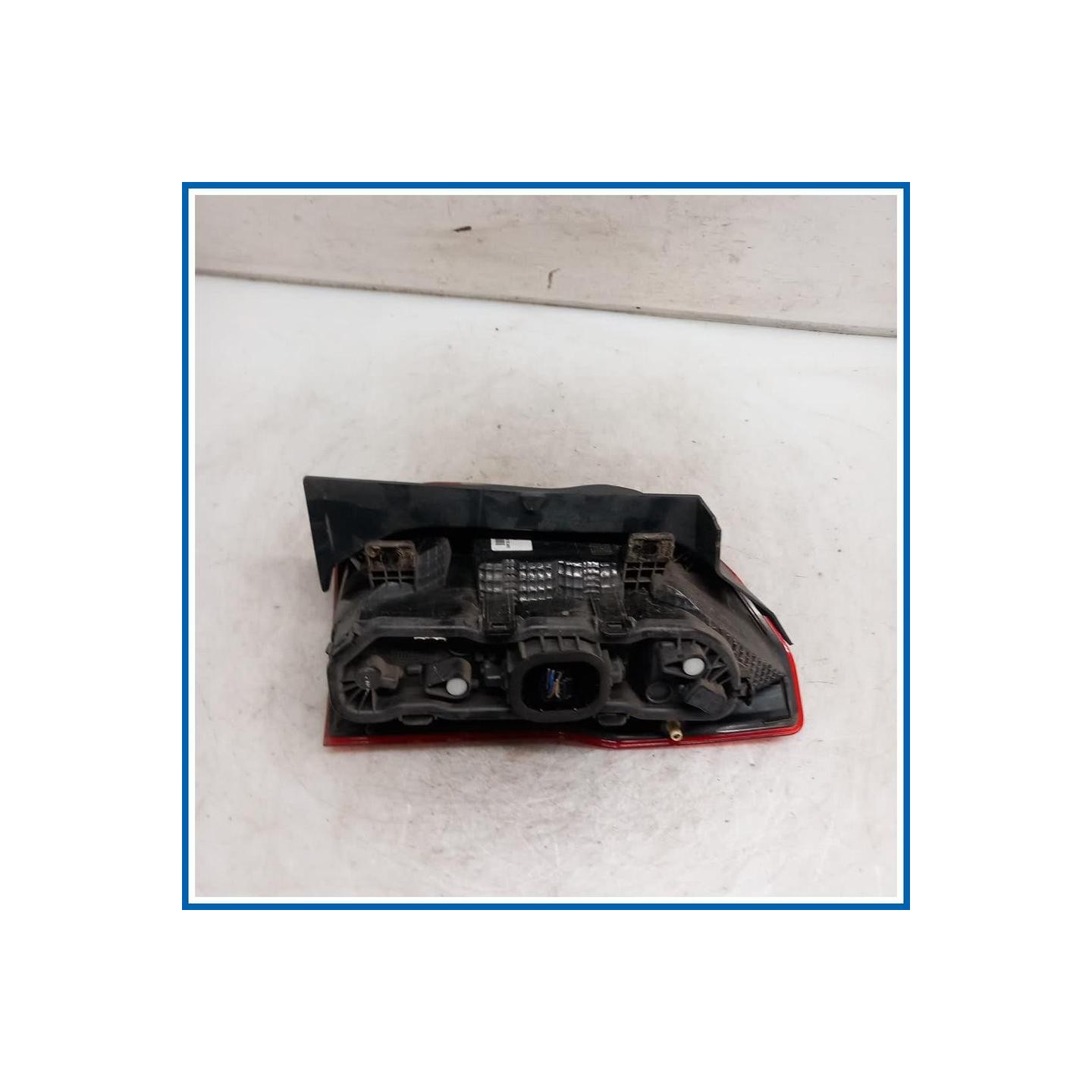 Fanale post. sx. FORD Tourneo Courier