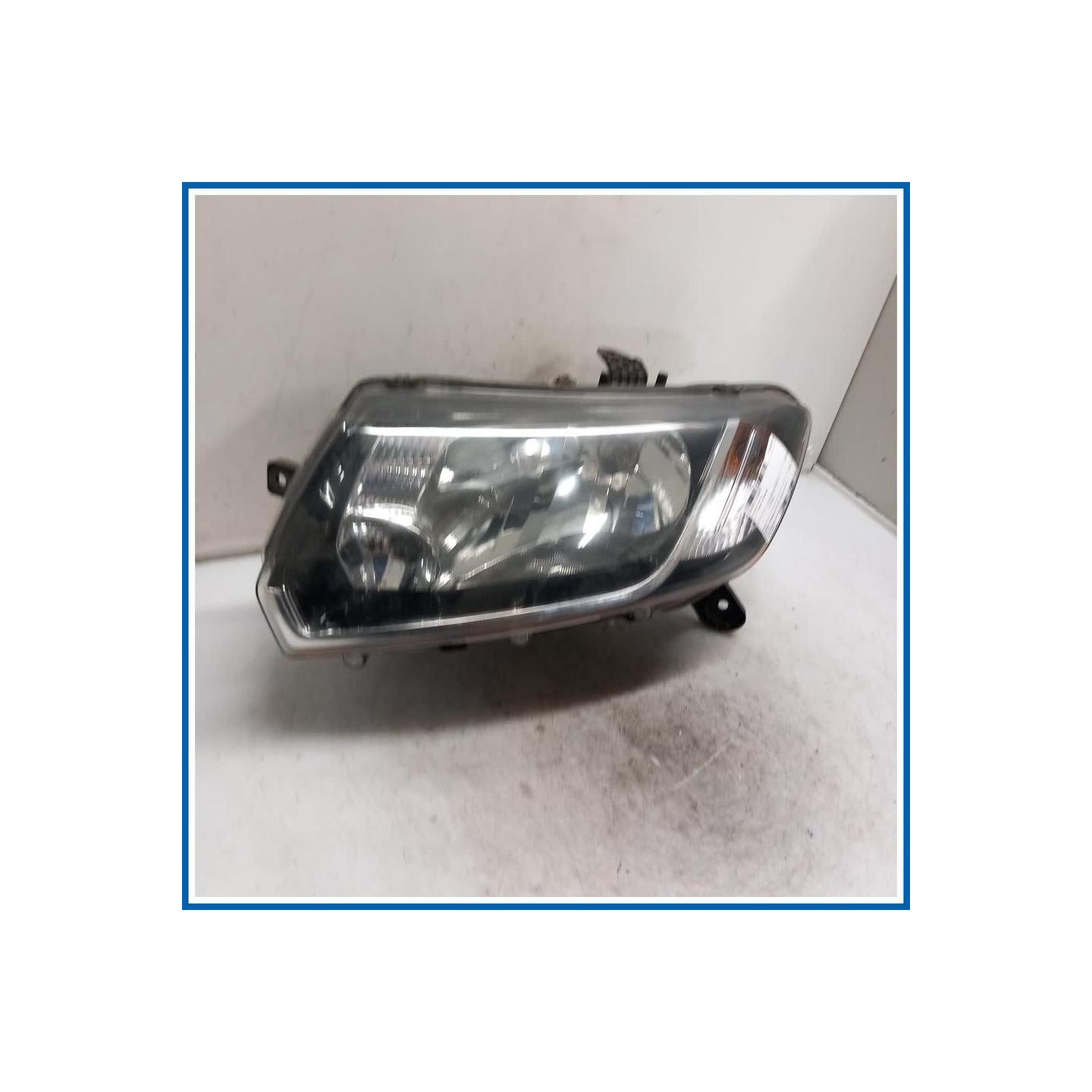 Proiettore ant. sx. DACIA Sandero Stepway II