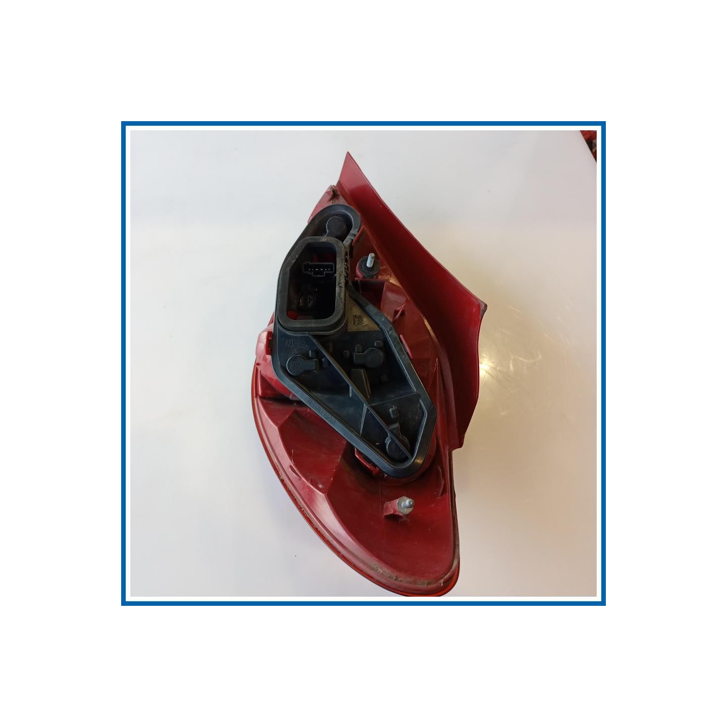 Fanale post. sx. PEUGEOT 207