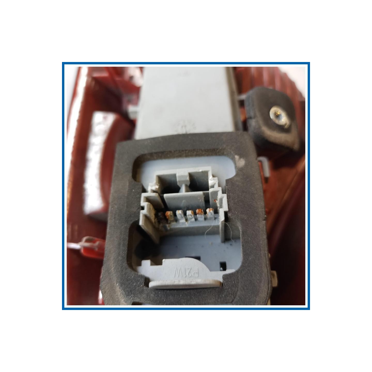 Fanale post. sx. RENAULT CLIO 2a Serie (05/01>11/10