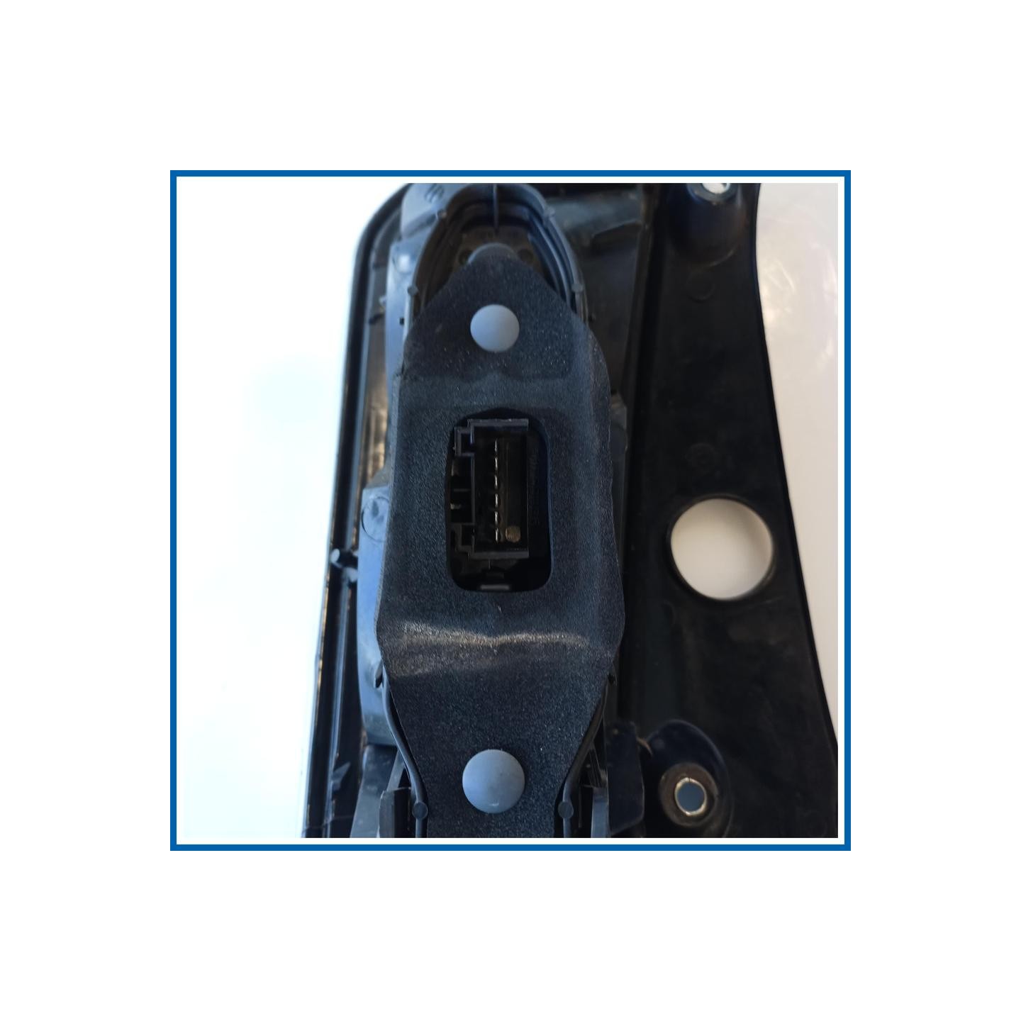 Fanale post. sx. LANCIA YPSILON (TI) (12/08>06/13