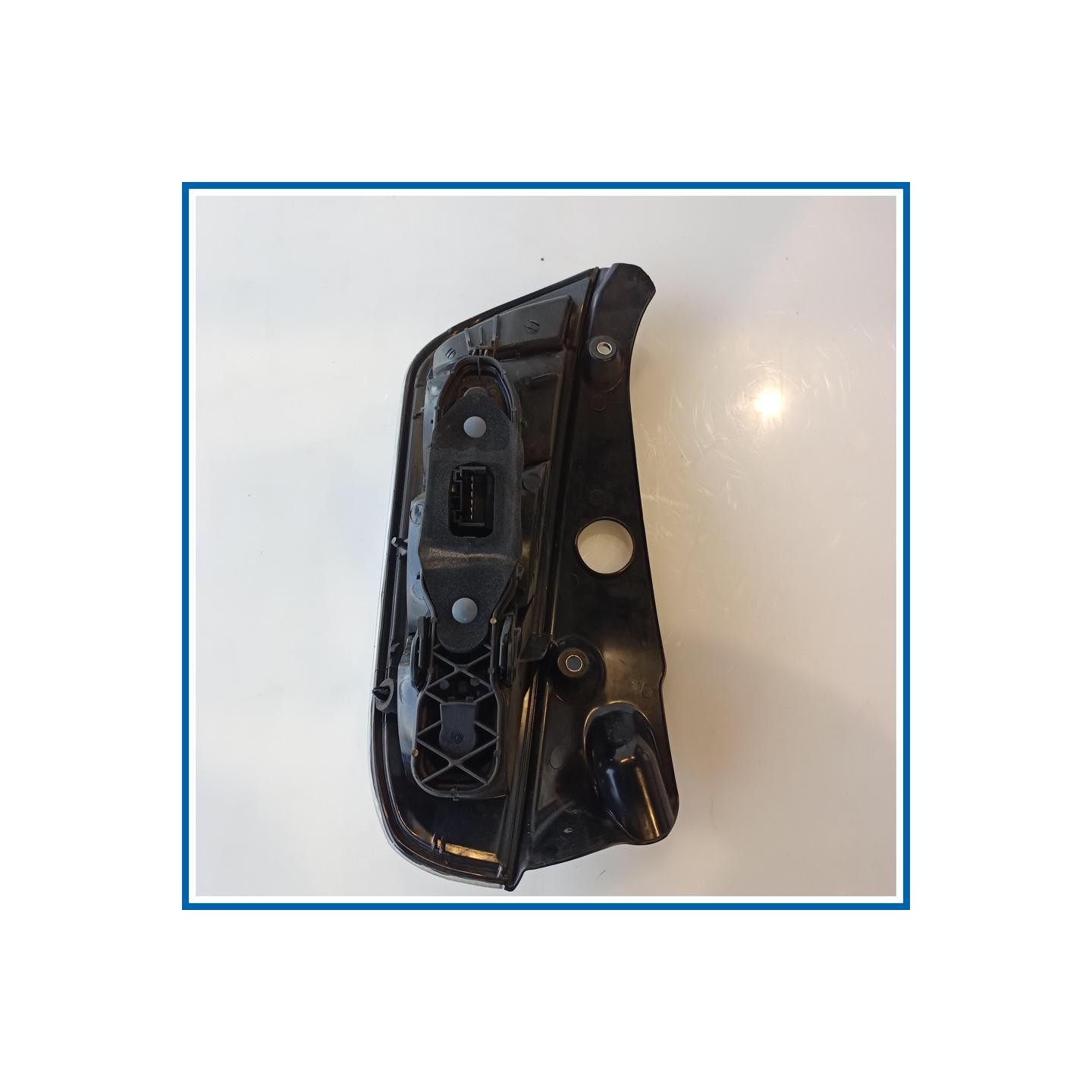 Fanale post. sx. LANCIA YPSILON (TI) (12/08>06/13