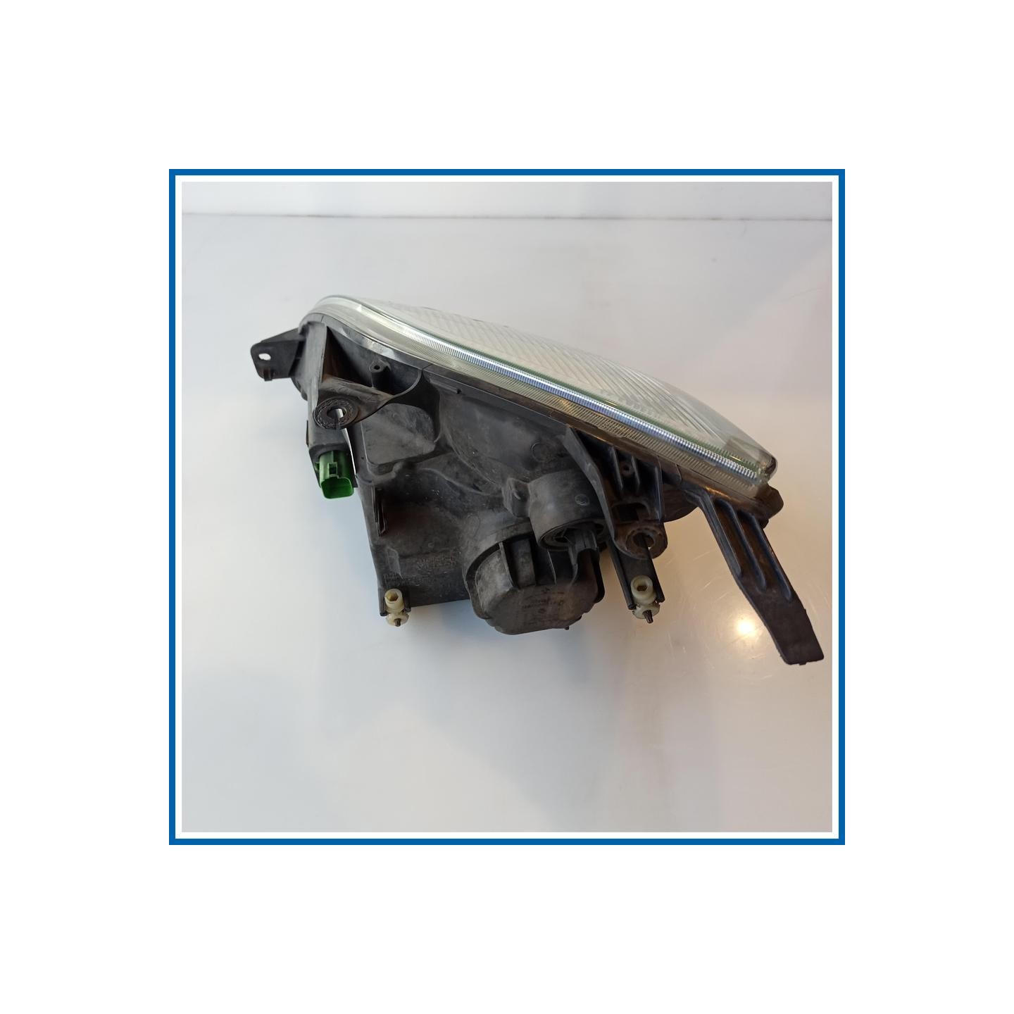 Proiettore ant. dx. FORD Fiesta V