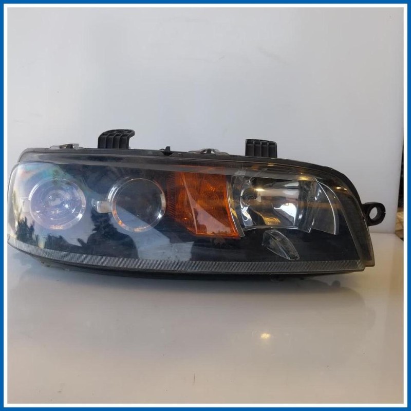 Proiettore ant. dx. FIAT Punto II