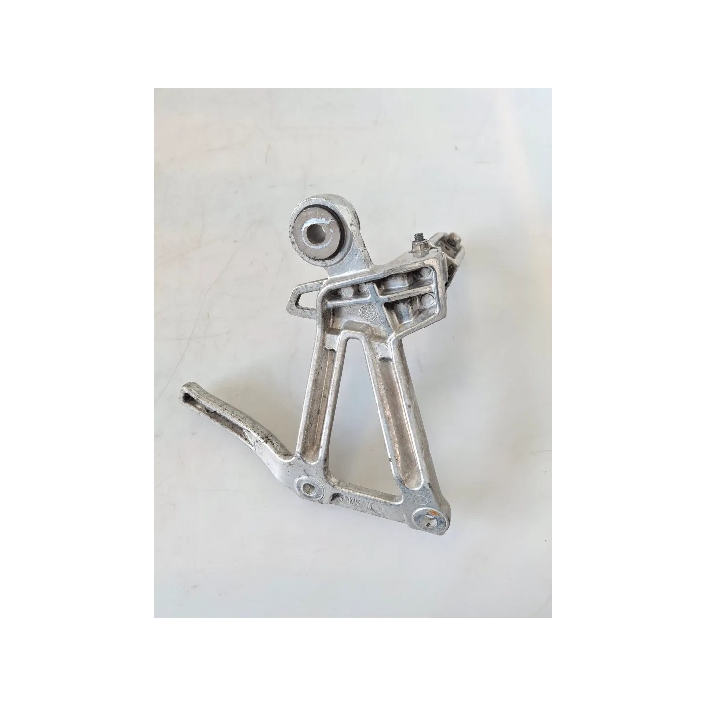 Supporto pedana appoggiapiede posteriore Yamaha FZS 600 FZS 600 Fazer Destro
