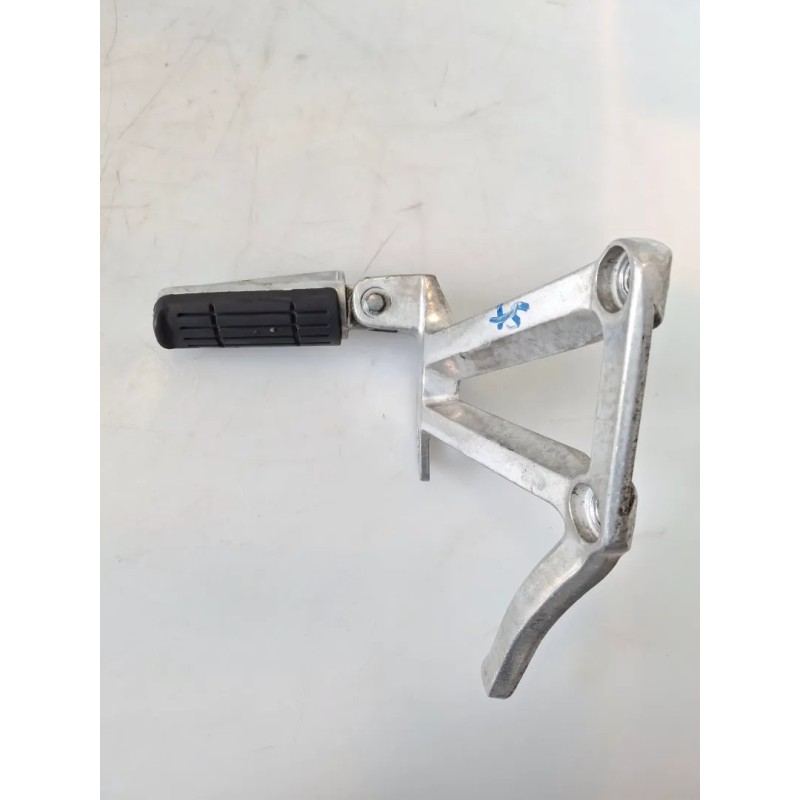 Supporto pedana appoggiapiede posteriore Yamaha FZS 600 FZS 600 Fazer Sinistro