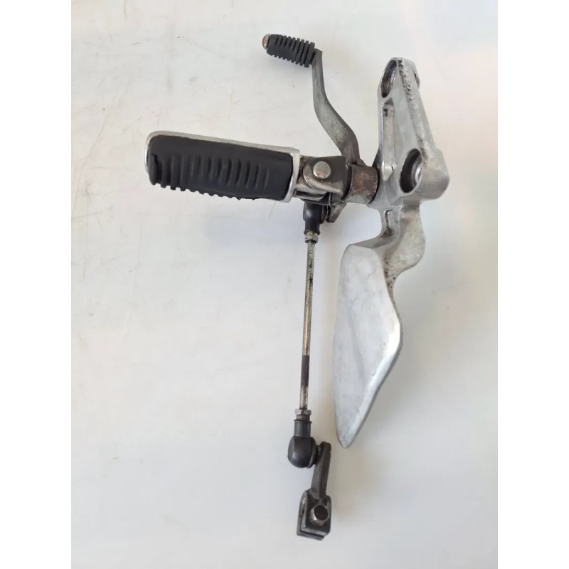 Supporto pedana appoggiapiede anteriore Yamaha FZS 600 FZS 600 Fazer Sinistro