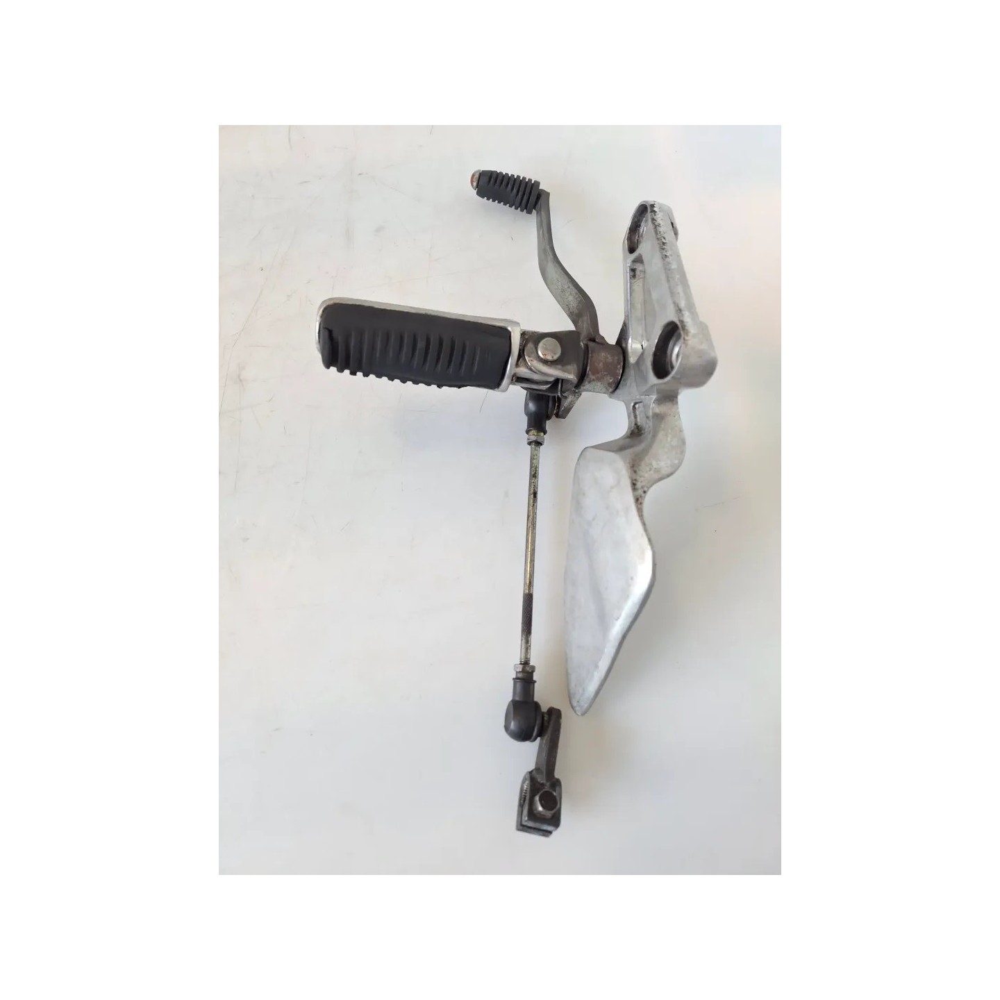 Supporto pedana appoggiapiede anteriore Yamaha FZS 600 FZS 600 Fazer Sinistro