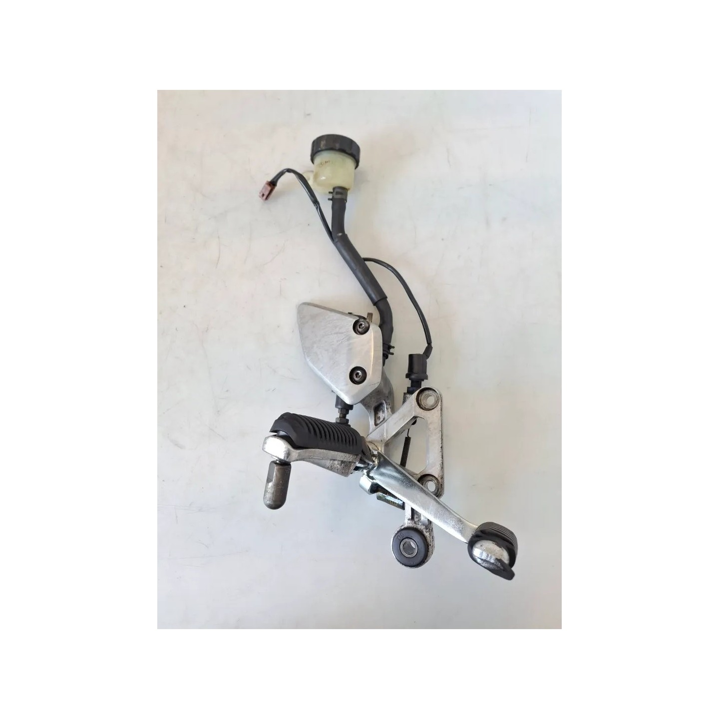 Supporto pedana appoggiapiede anteriore Yamaha FZS 600 FZS 600 Fazer Destro