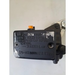 Pompa con serbatoio liquido freni anteriore Yamaha FZS 600 FZS 600 Fazer 
