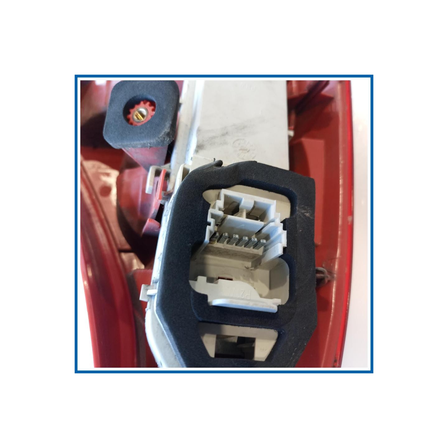 Fanale post. dx. RENAULT CLIO 2A SERIE (05/01>11/10