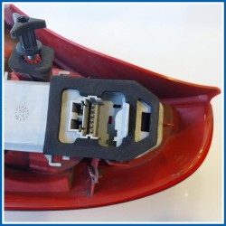 Fanale post. sx. RENAULT CLIO 2A SERIE (05/01>11/10