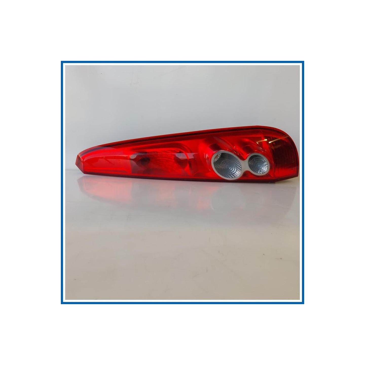 Fanale post. dx. FORD Fiesta V
