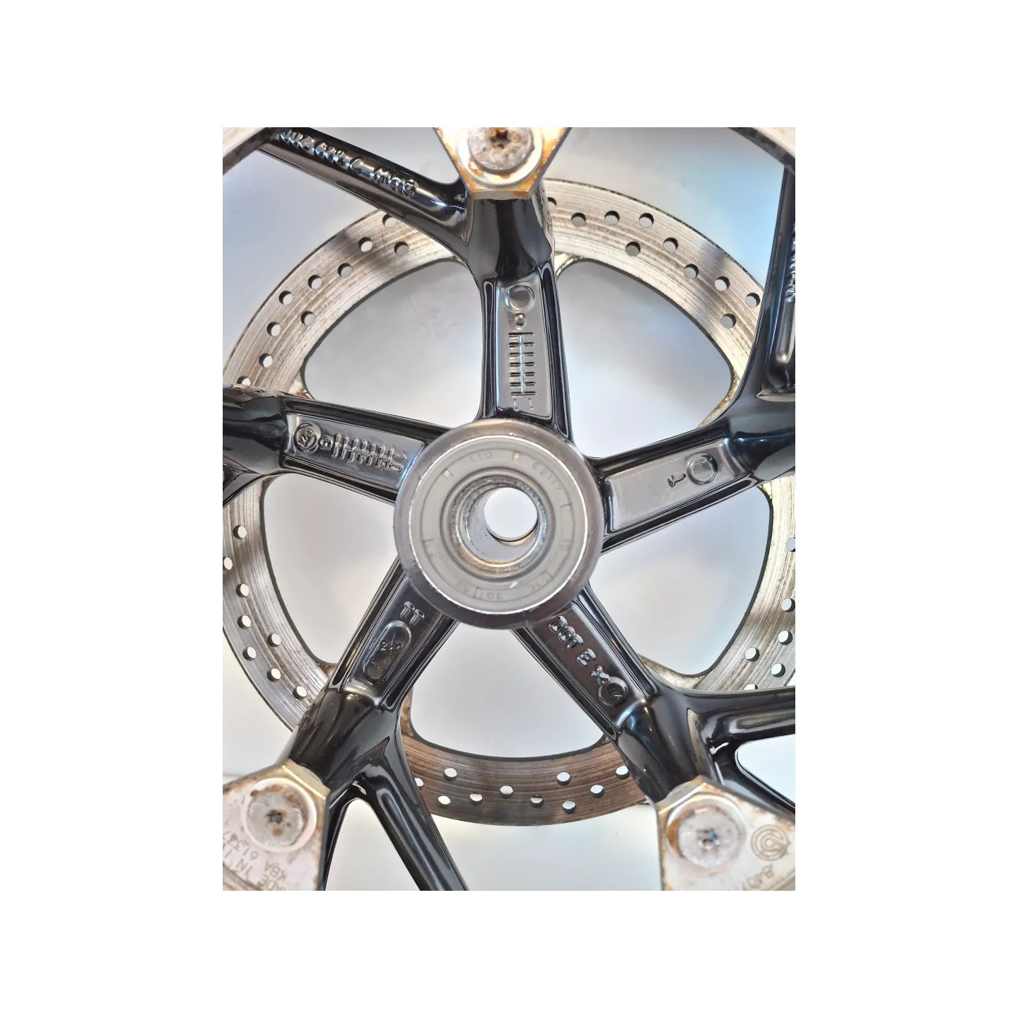Ruota/cerchio anteriore con cuscinetti Bmw F 800 R (217) (E3) (09-15) F 800 R 