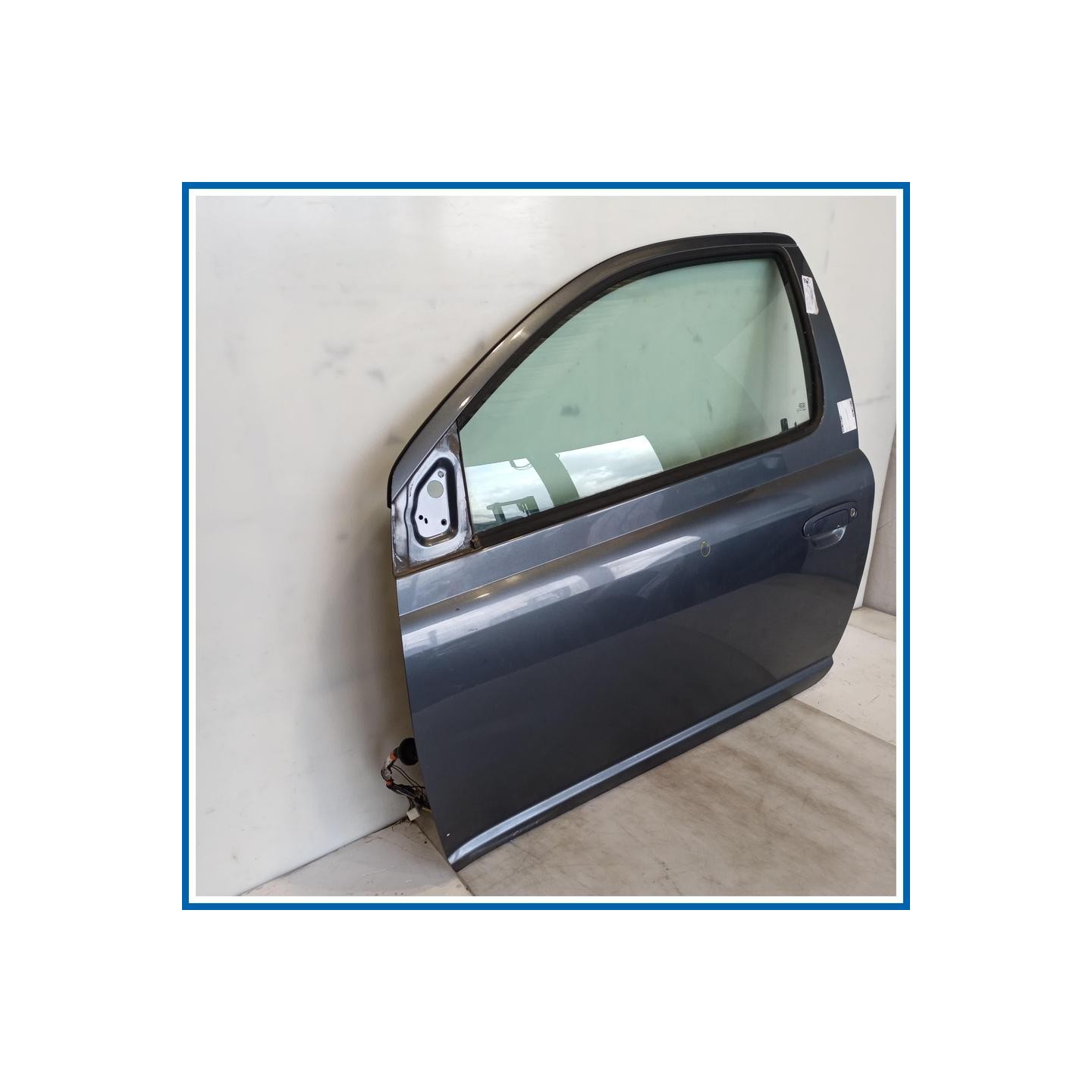 Porta ant. sx. TOYOTA Yaris (France ) I