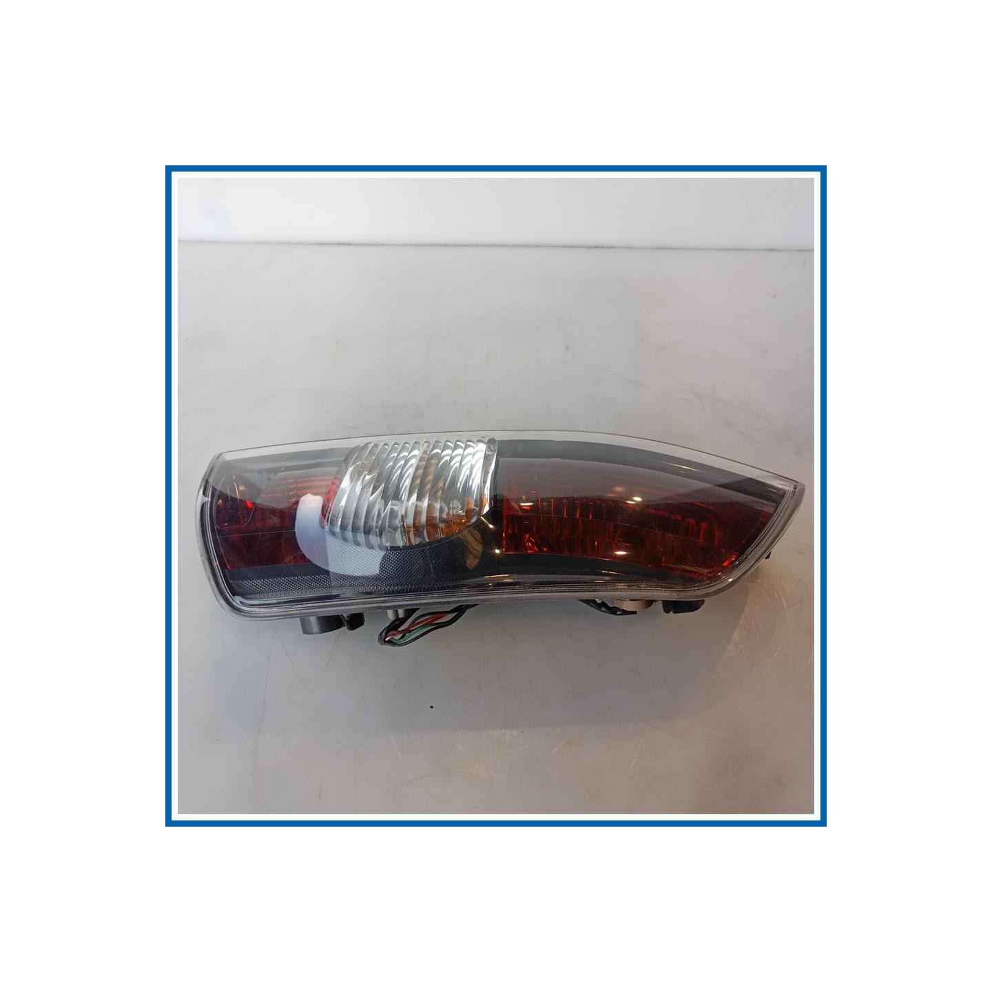 Fanale post. dx. DAIHATSU SIRION 2a Serie (01/05>)