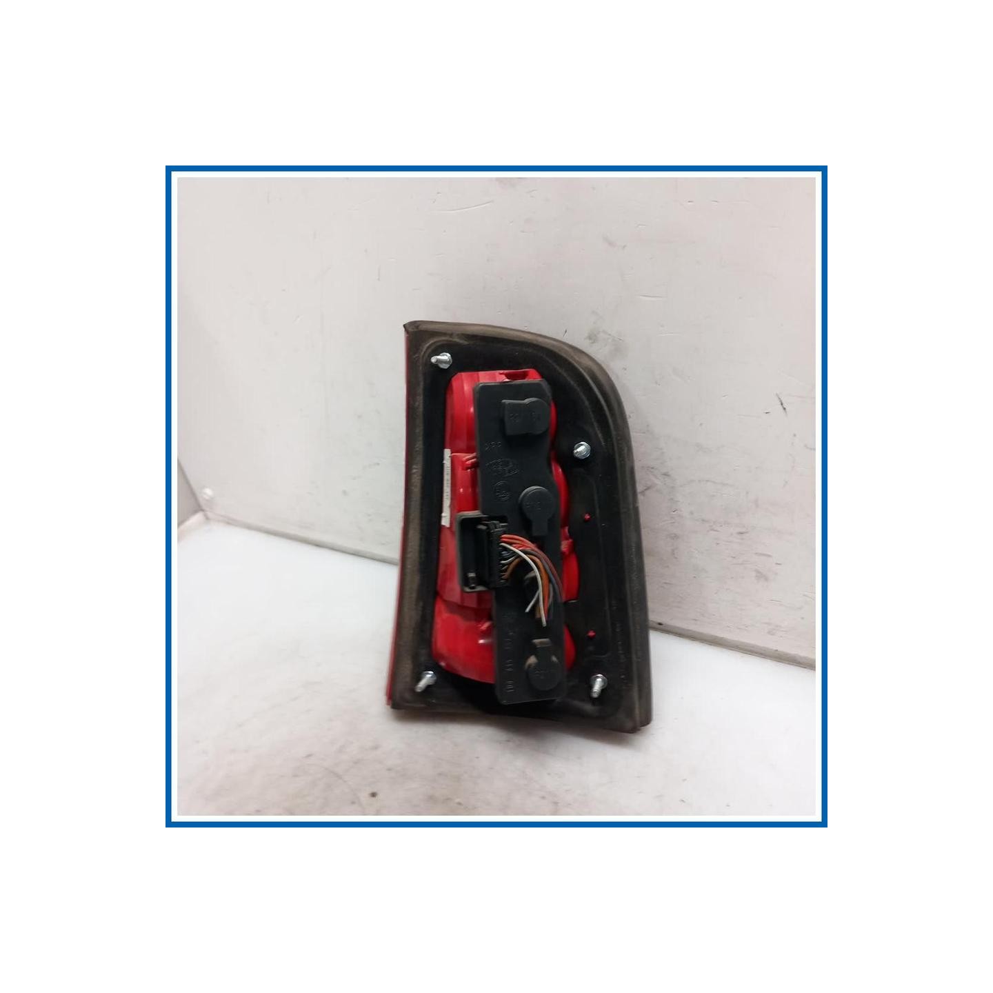 Fanale post. sx. SKODA Octavia 1U5 SW