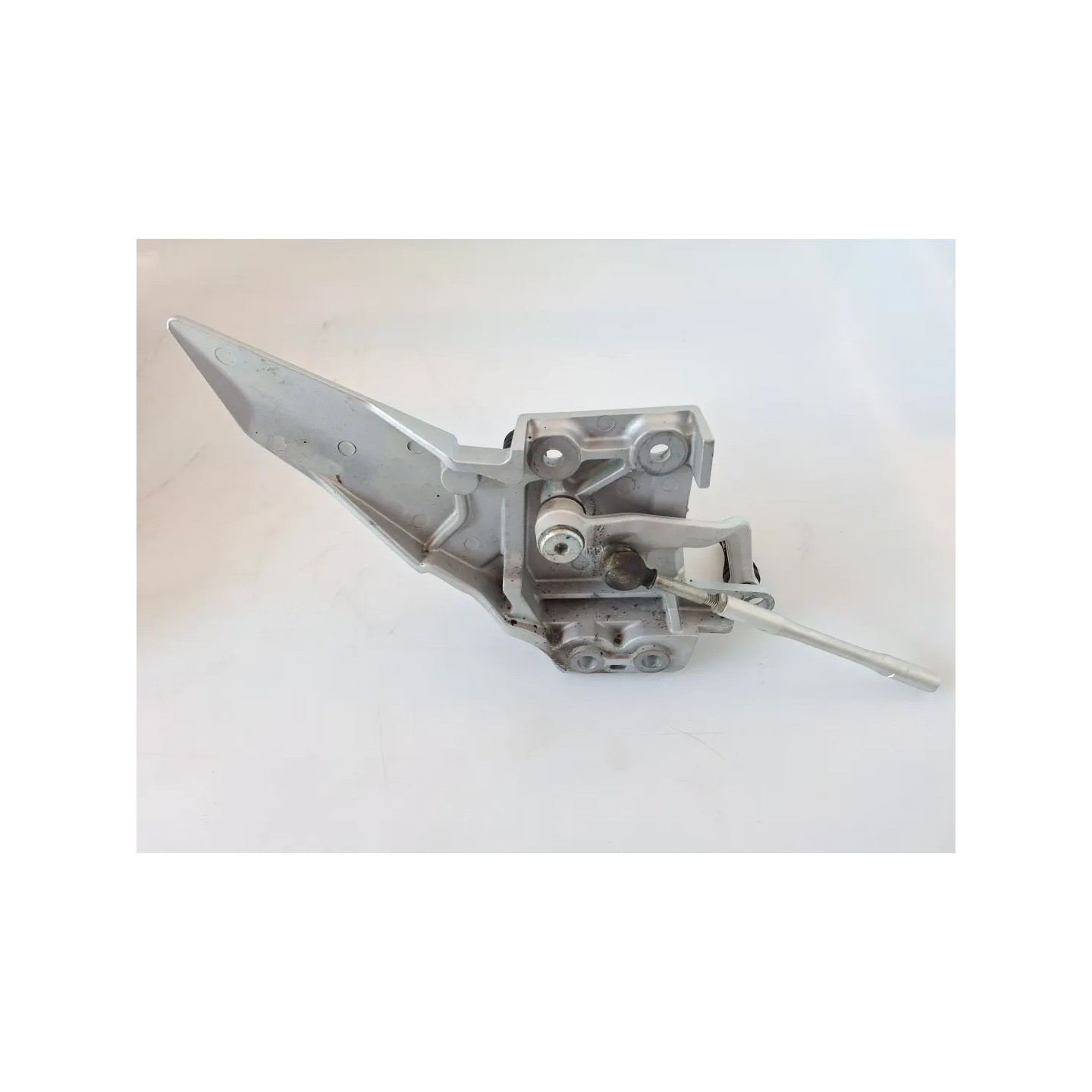 Supporto pedana appoggiapiede anteriore Yamaha FJR 1300 (16-) FJR 1300 AE Sinistro