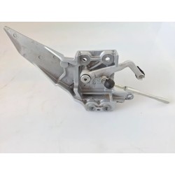Supporto pedana appoggiapiede anteriore Yamaha FJR 1300 (16-) FJR 1300 AE Sinistro