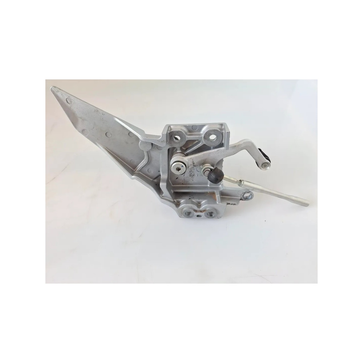 Supporto pedana appoggiapiede anteriore Yamaha FJR 1300 (16-) FJR 1300 AE Sinistro