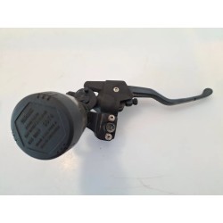 Pompa con serbatoio liquido freni anteriore con leva Bmw F 800 R (217) (E3) (09-15) F 800 R 
