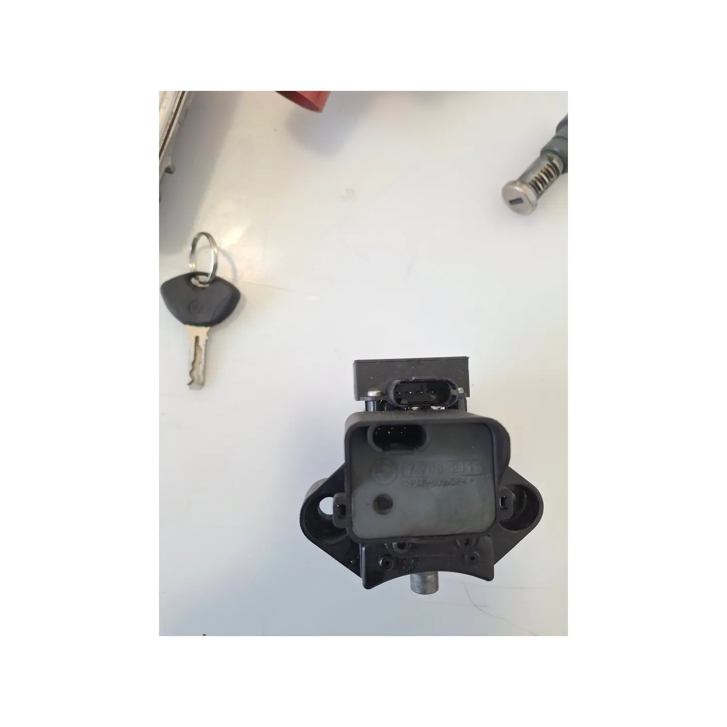 Commutatore avviamento e bloccasterzo Bmw F 800 R (217) (E3) (09-15) F 800 R 