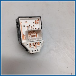 Interruttore regolazione specchio retrovisore est. sx. HYUNDAI ix20