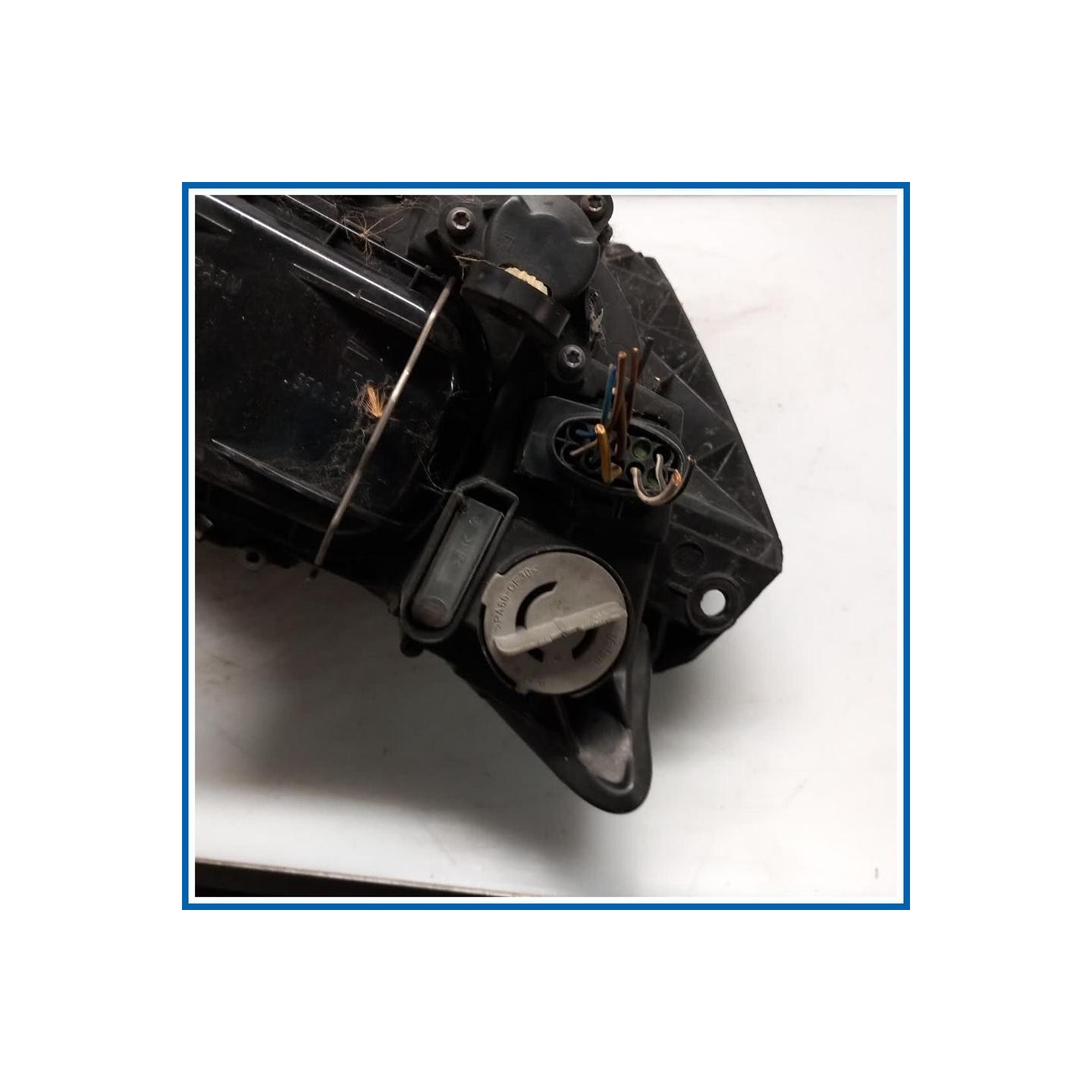 Proiettore ant. sx. SEAT Leon ST 5F8