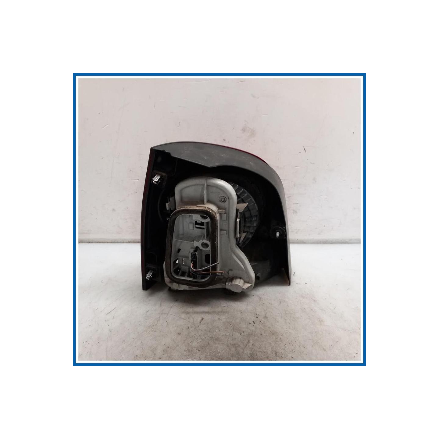 Fanale post. dx. VOLKSWAGEN Polo IV