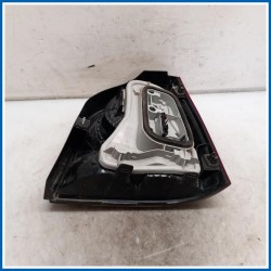 Fanale post. sx. VOLKSWAGEN Polo IV