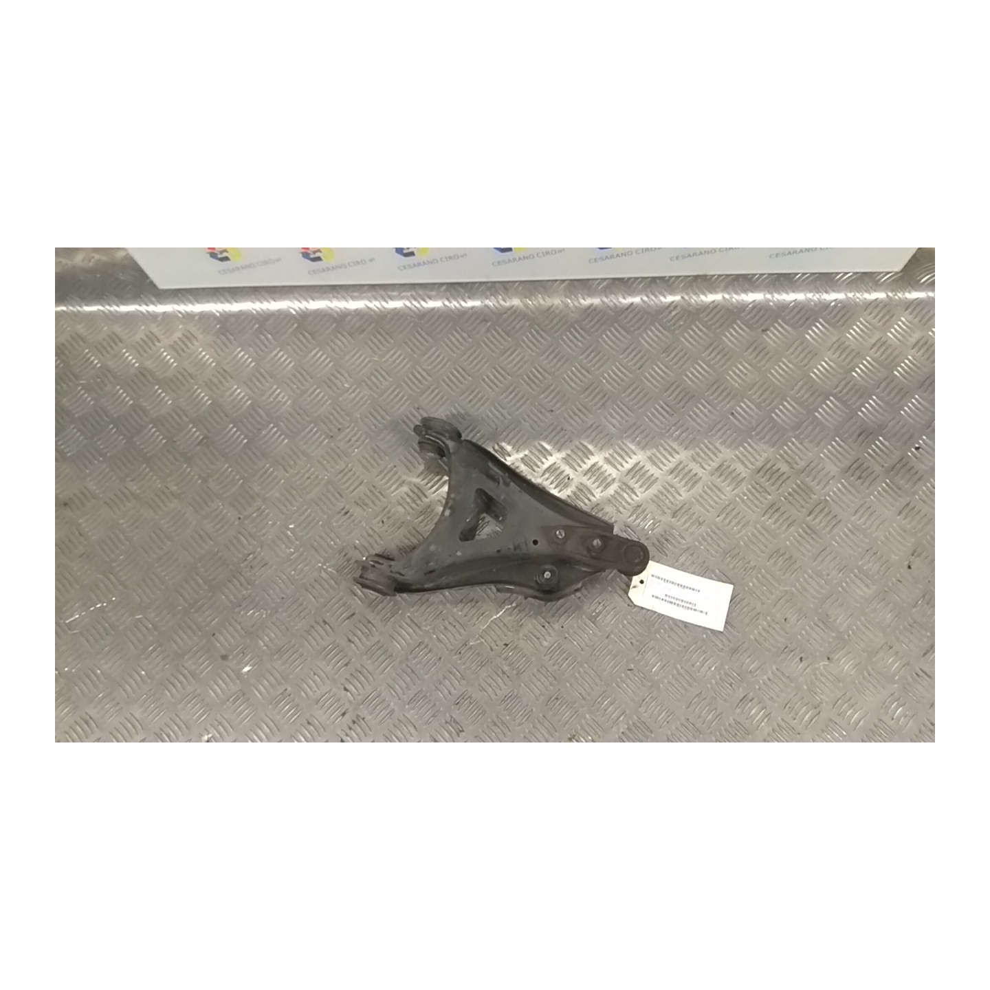 BRACCIO OSCILLANTE SOSP. ANT. DX. 008 RENAULT CLIO 2A SERIE (05/01-11/10) D7FG7 8200942408