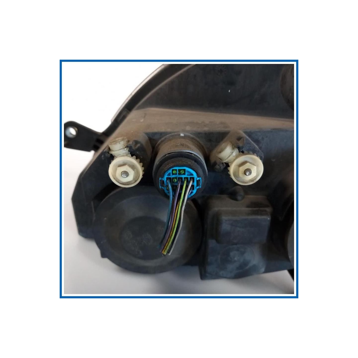 Proiettore ant. dx. LANCIA Ypsilon II