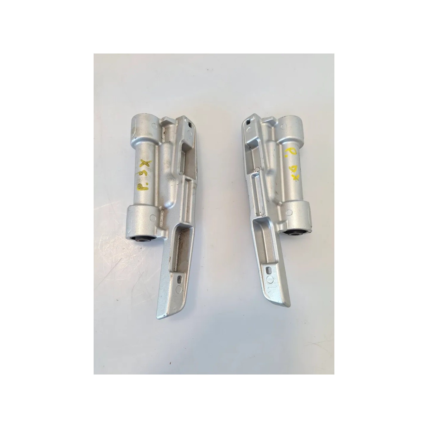 STAFFA SUPPORTO BORSA LATERALE Yamaha Tracer 9 (E5) Tracer 9 