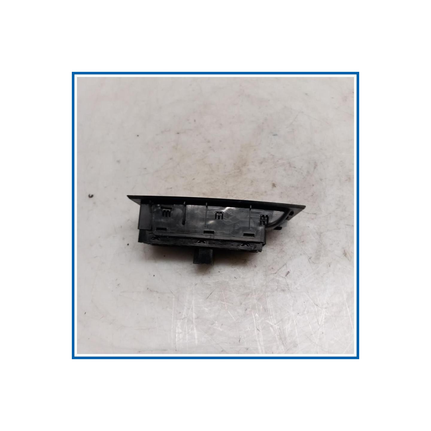 Interruttore alzacristalli ant. sx. SKODA Octavia 5E3