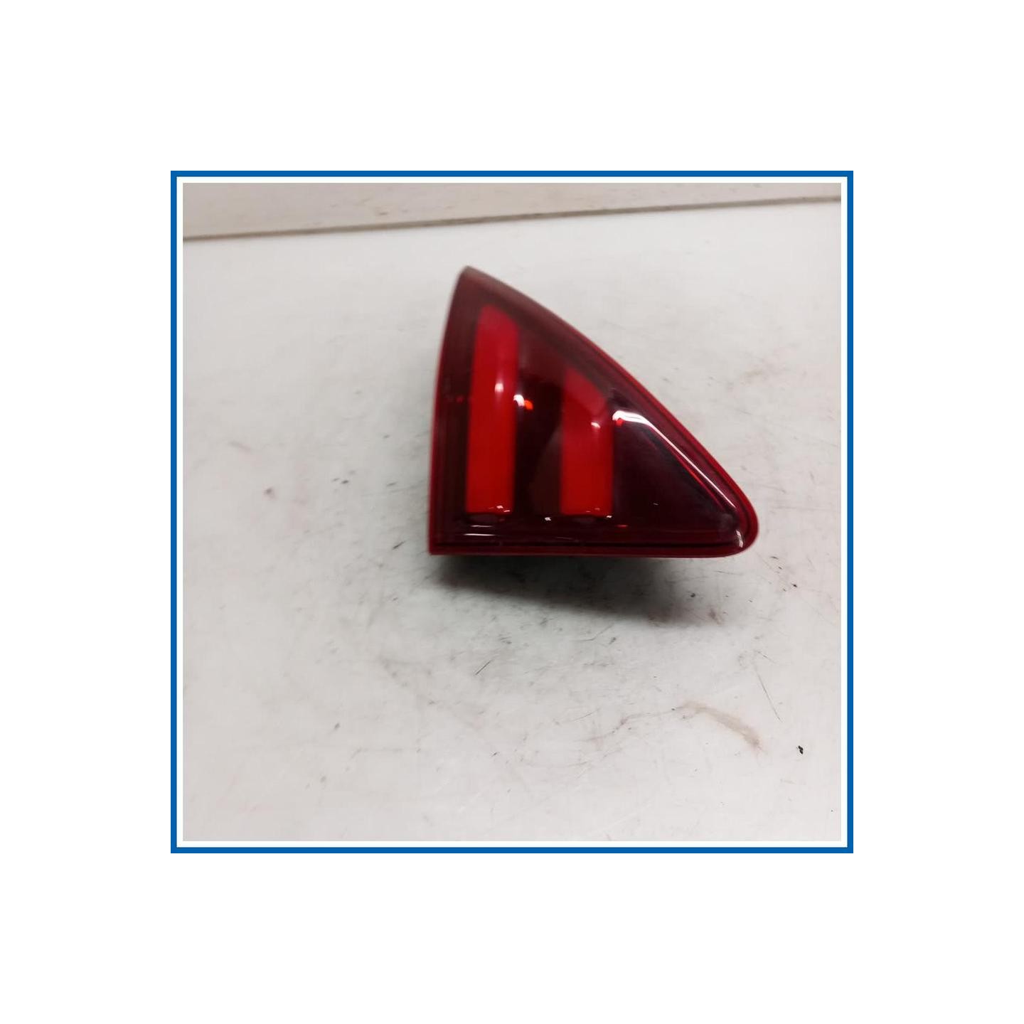 Fanale int. post. sx. PEUGEOT 3008 I